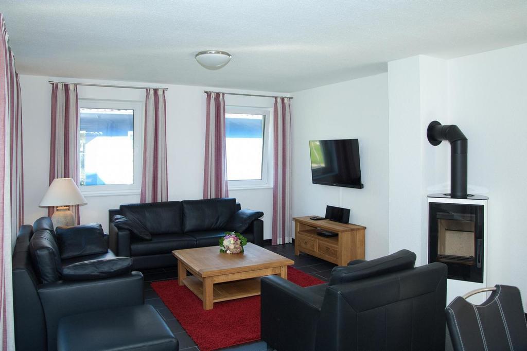 Ferienhaus Emmely Nur Wenige Gehminuten Zum Strand Ruhig Glowe Buitenkant foto